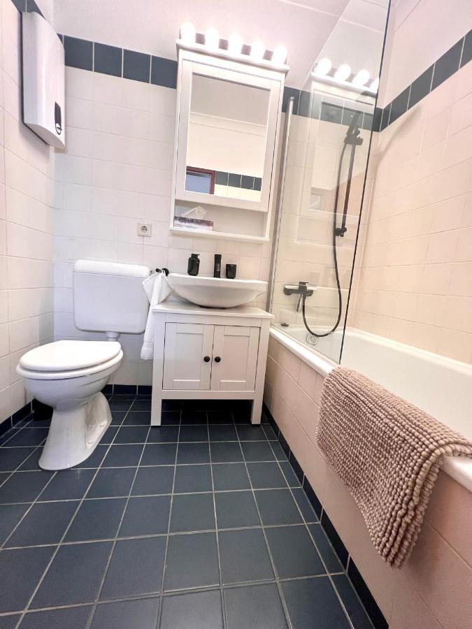 307 Apartment *